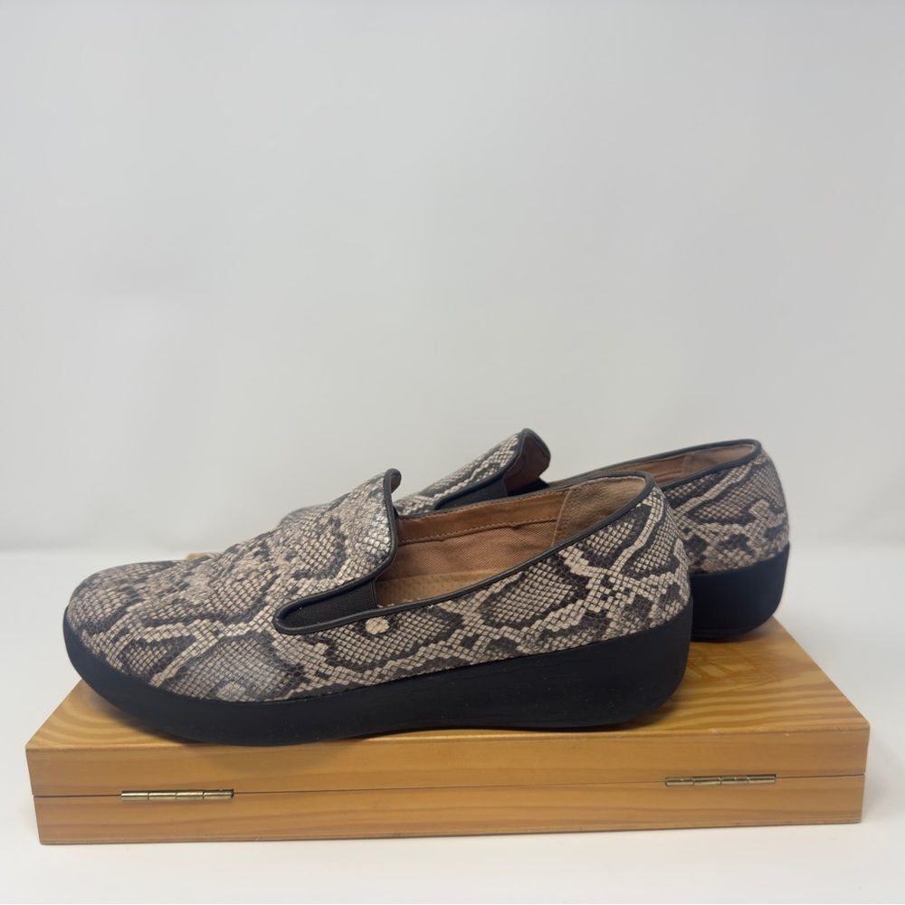 Fitflop Womens Superskate Slip On Loafer Shoes 7.5, Taupe Snake